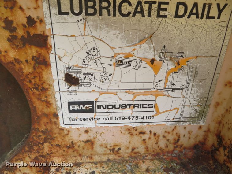 image for item DN5896 Bron V75 vibratory cable plow