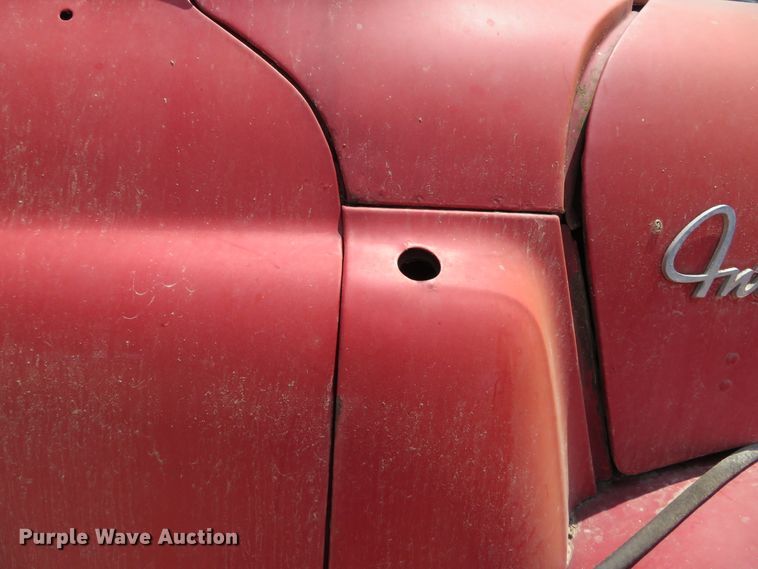 image for item DN5897 1965 International 1800  grain truck