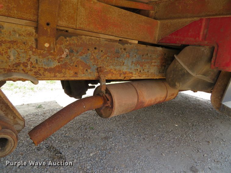 image for item DN5897 1965 International 1800  grain truck