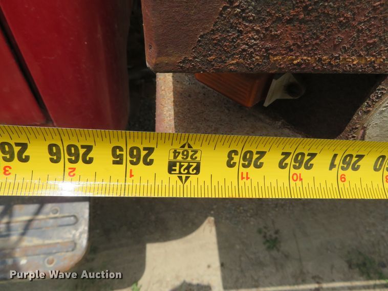 image for item DN5897 1965 International 1800  grain truck