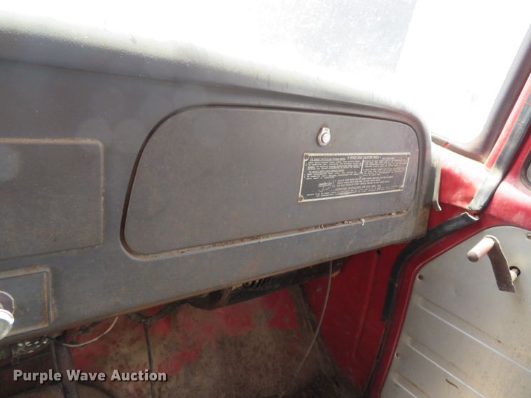 image for item DN5897 1965 International 1800  grain truck