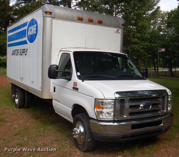 image for item DY9686 2011 Ford E450 Super Duty  box truck