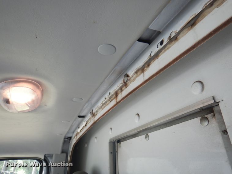 image for item DY9686 2011 Ford E450 Super Duty  box truck