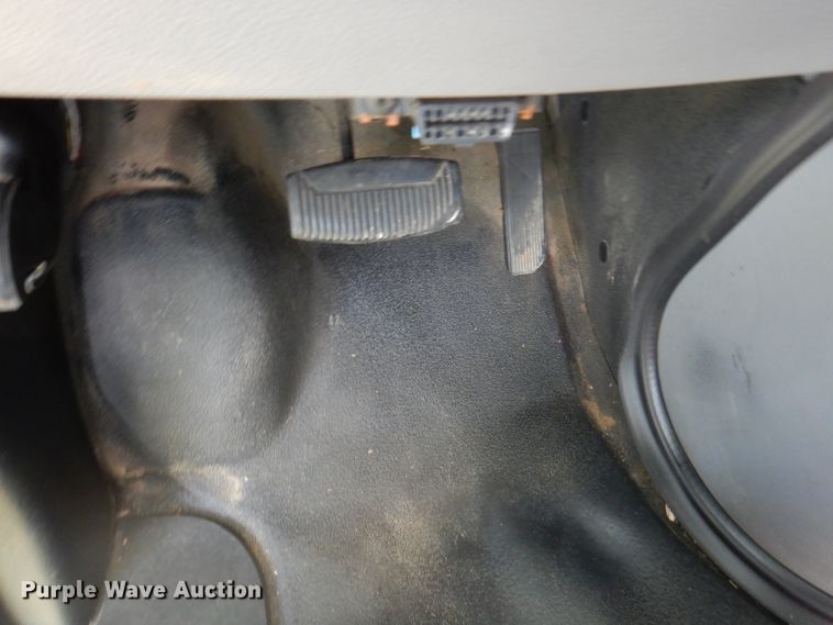 image for item DY9686 2011 Ford E450 Super Duty  box truck