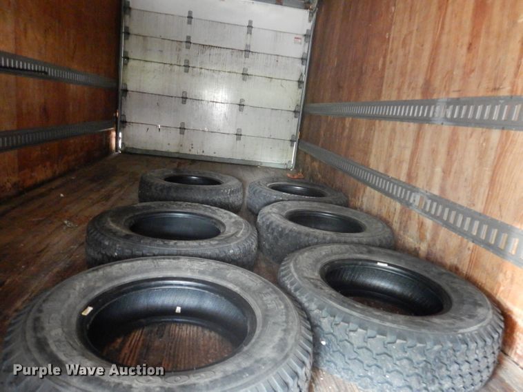 image for item DY9686 2011 Ford E450 Super Duty  box truck