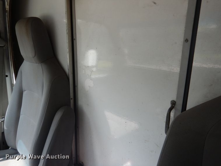 image for item DY9686 2011 Ford E450 Super Duty  box truck