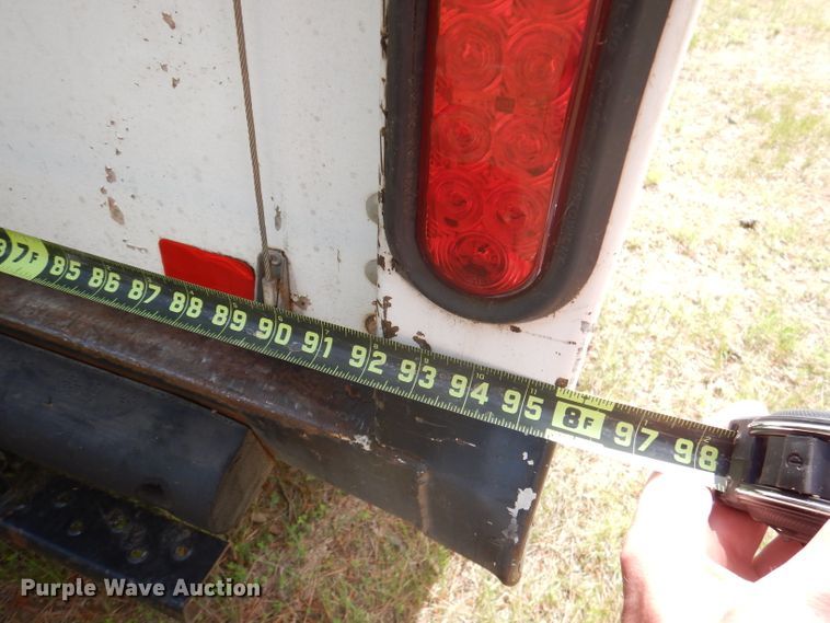 image for item DY9686 2011 Ford E450 Super Duty  box truck