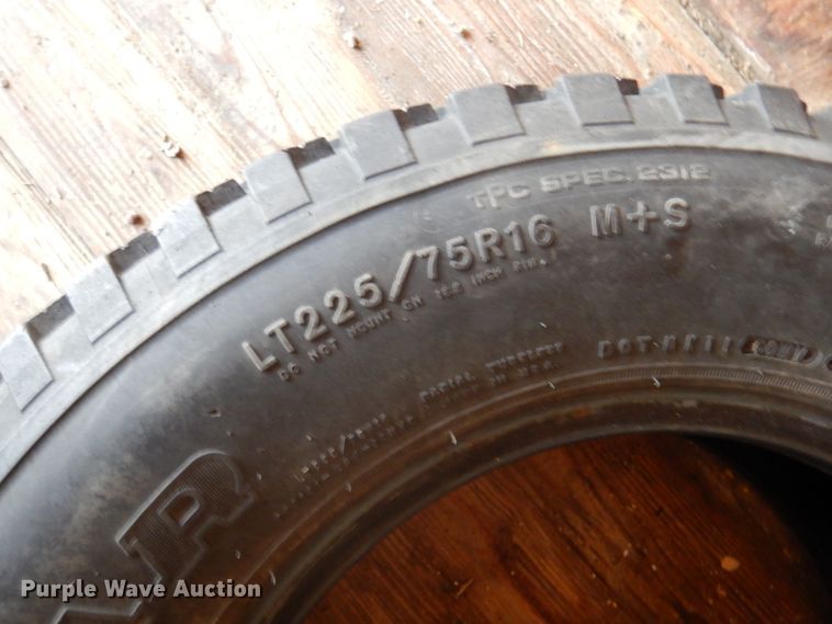 image for item DY9686 2011 Ford E450 Super Duty  box truck