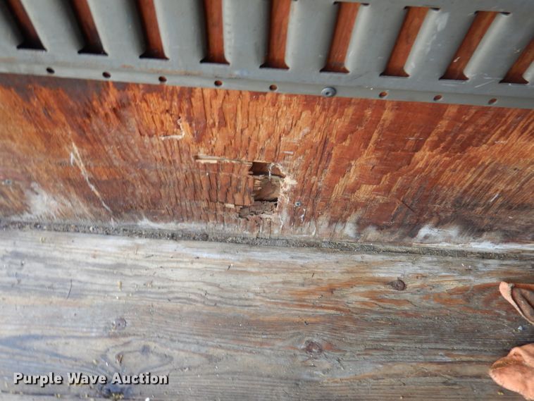 image for item DY9686 2011 Ford E450 Super Duty  box truck