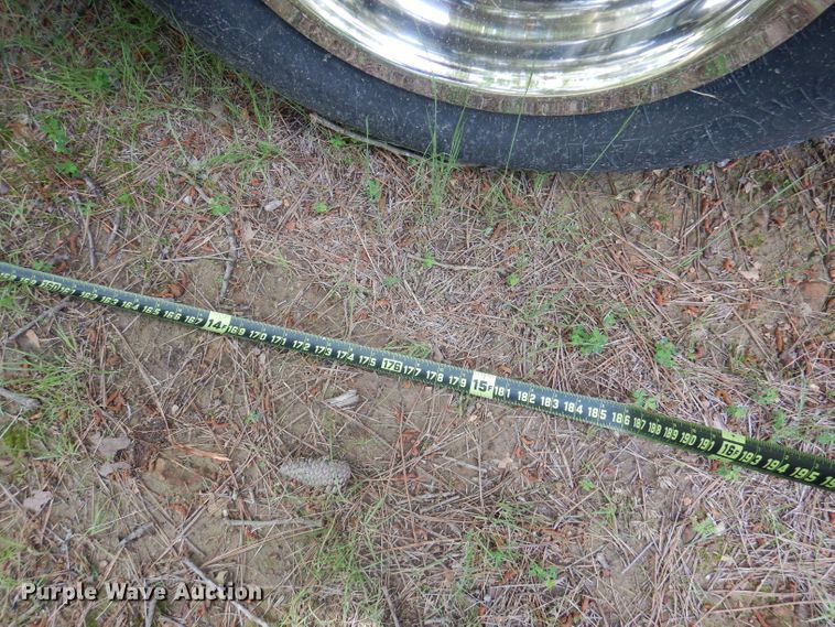 image for item DY9686 2011 Ford E450 Super Duty  box truck