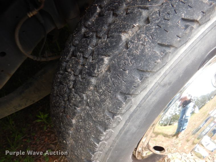 image for item DY9686 2011 Ford E450 Super Duty  box truck