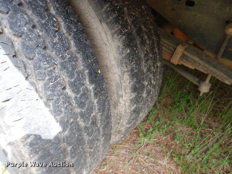 image for item DY9686 2011 Ford E450 Super Duty  box truck