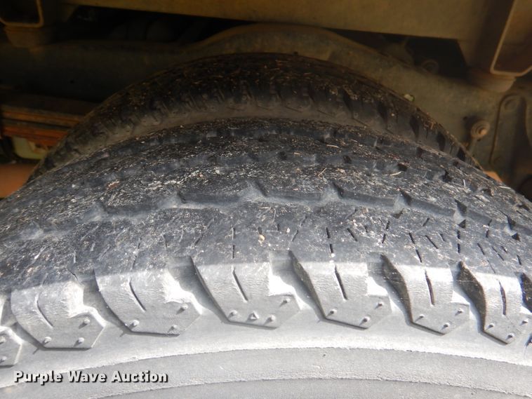 image for item DY9686 2011 Ford E450 Super Duty  box truck