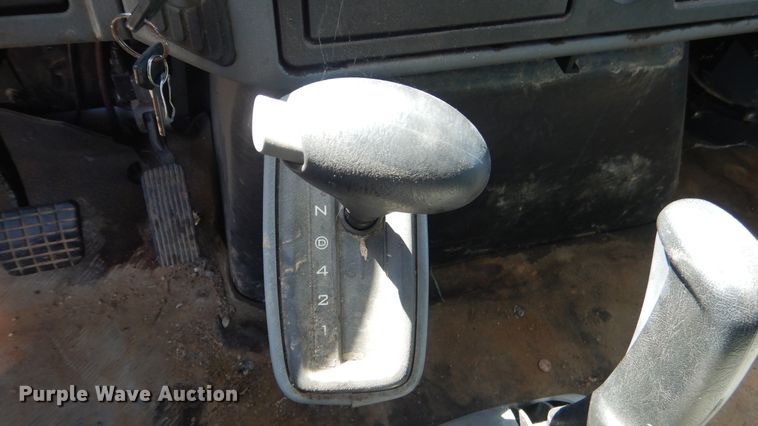 image for item ES9649 2002 International 4300  box truck