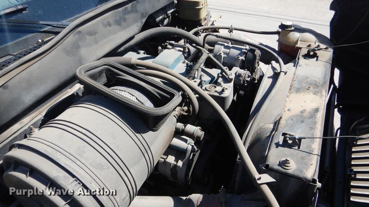 image for item ES9649 2002 International 4300  box truck