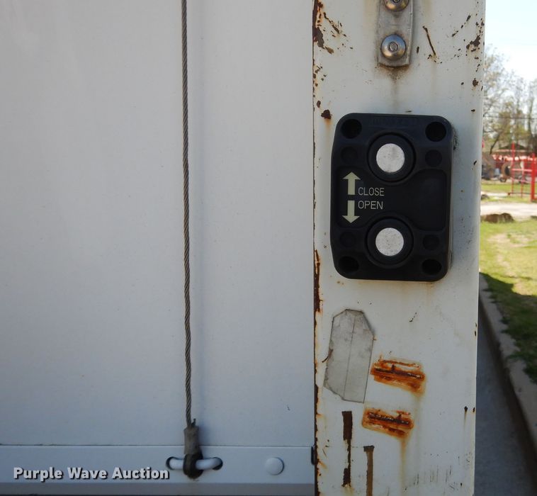 image for item ES9649 2002 International 4300  box truck