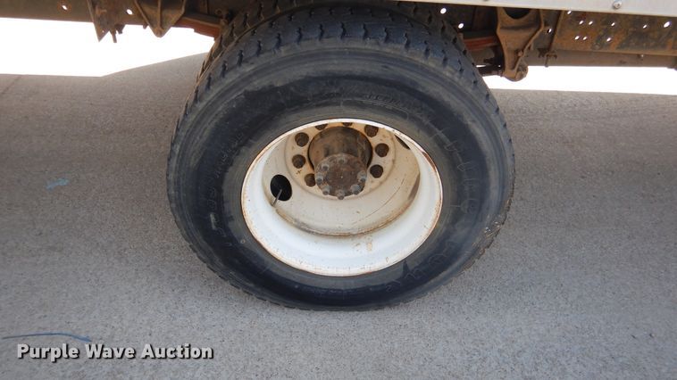 image for item ES9649 2002 International 4300  box truck