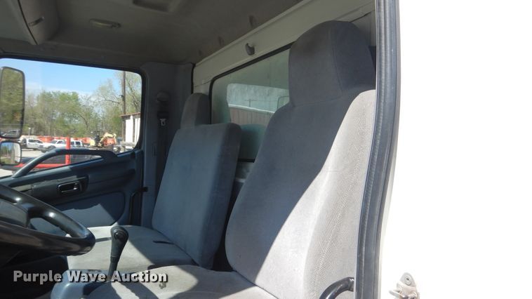 image for item ES9650 2007 Hino 268  box truck