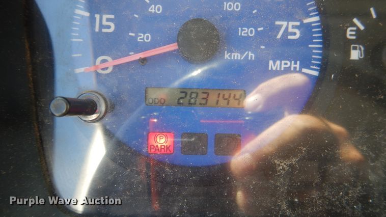 image for item ES9650 2007 Hino 268  box truck