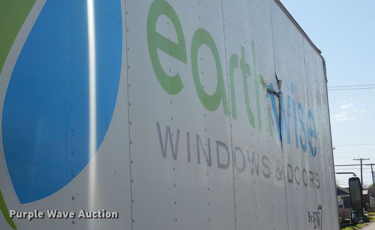 image for item ES9650 2007 Hino 268  box truck