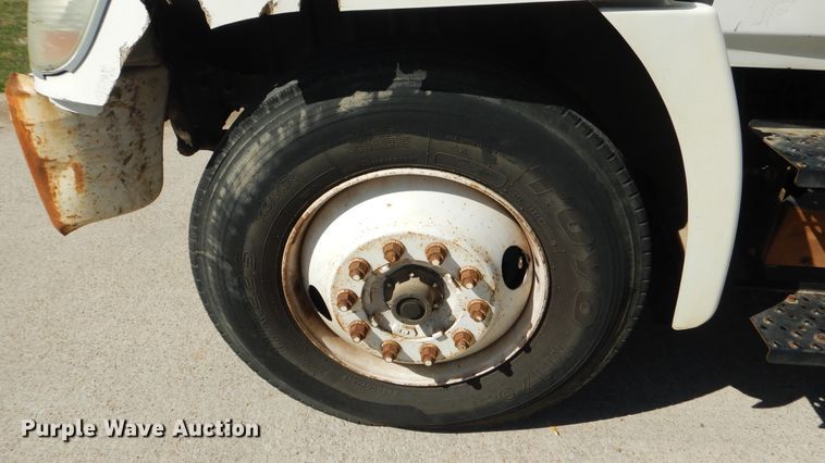 image for item ES9650 2007 Hino 268  box truck