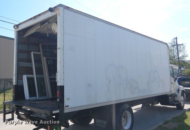 image for item ES9651 2007 Hino 268  box truck