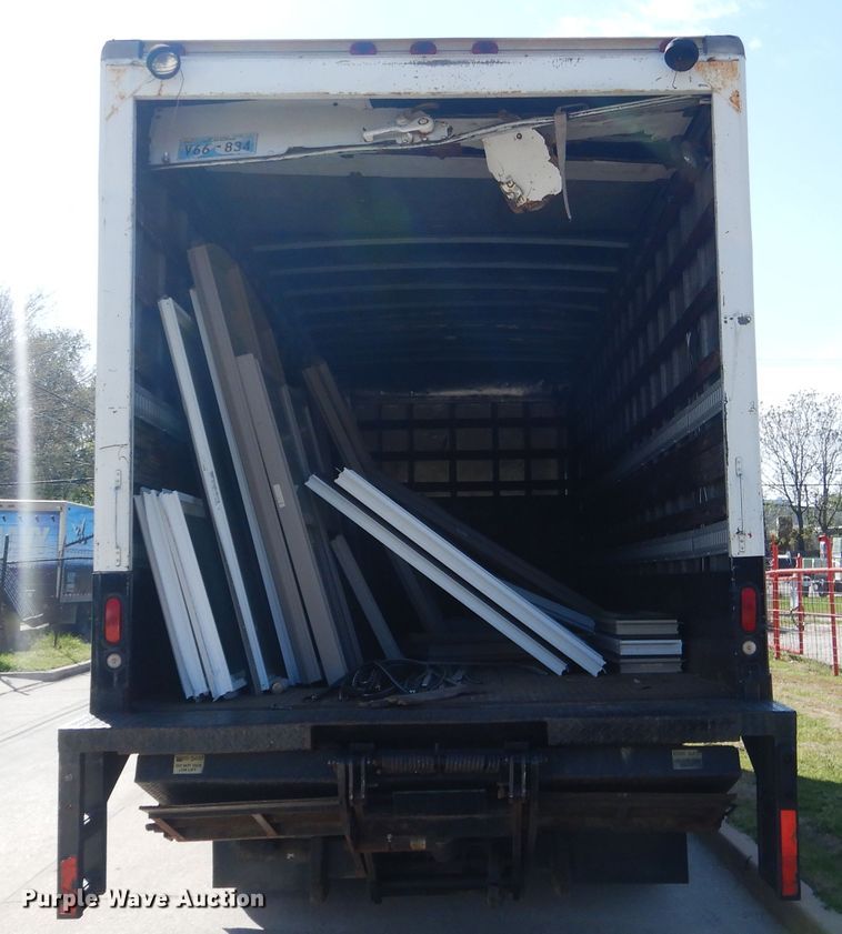 image for item ES9651 2007 Hino 268  box truck