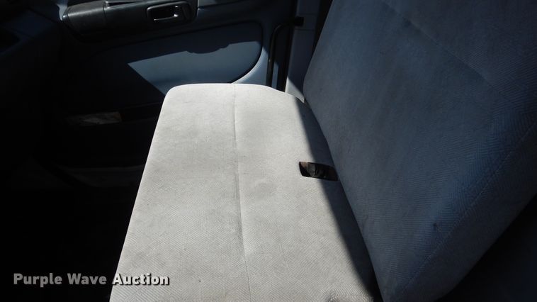 image for item ES9651 2007 Hino 268  box truck