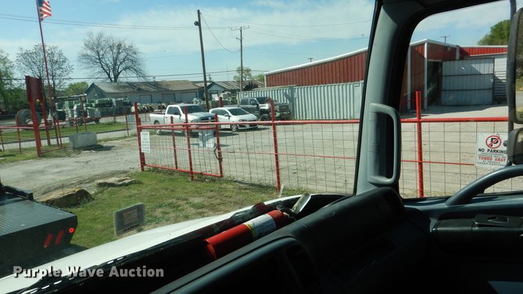 image for item ES9651 2007 Hino 268  box truck