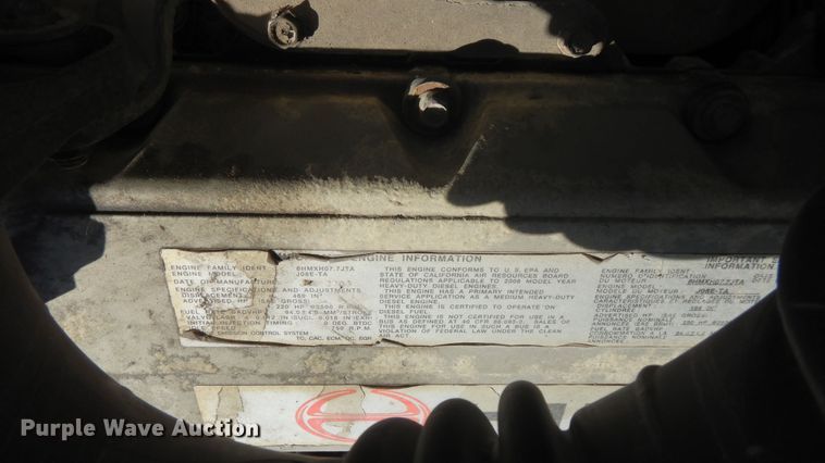 image for item ES9651 2007 Hino 268  box truck