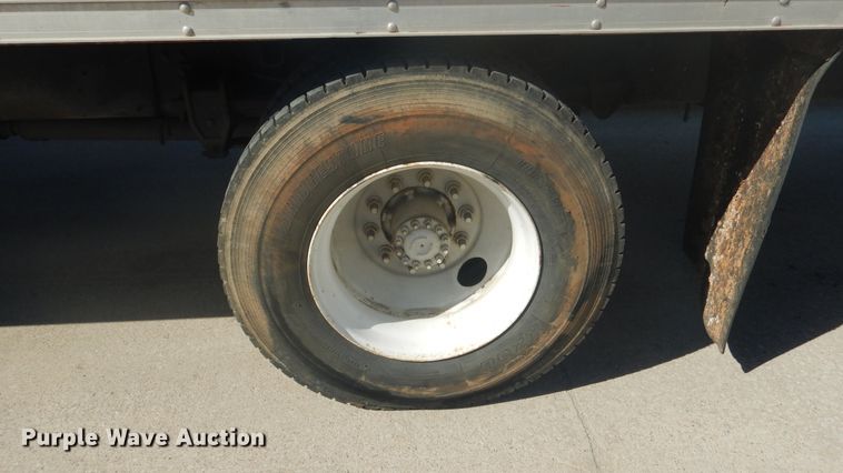 image for item ES9651 2007 Hino 268  box truck