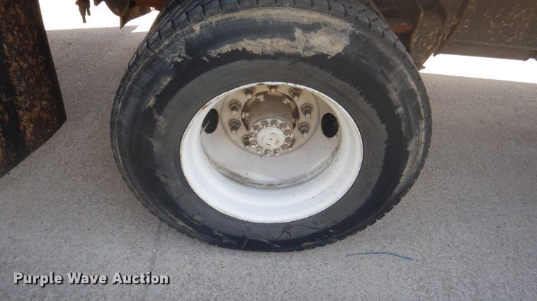 image for item ES9651 2007 Hino 268  box truck