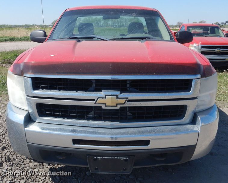 image for item FI9045 2010 Chevrolet Silverado 2500HD  utility bed pickup truck