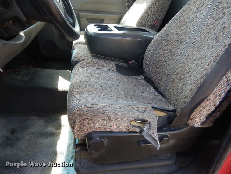 image for item FI9045 2010 Chevrolet Silverado 2500HD  utility bed pickup truck