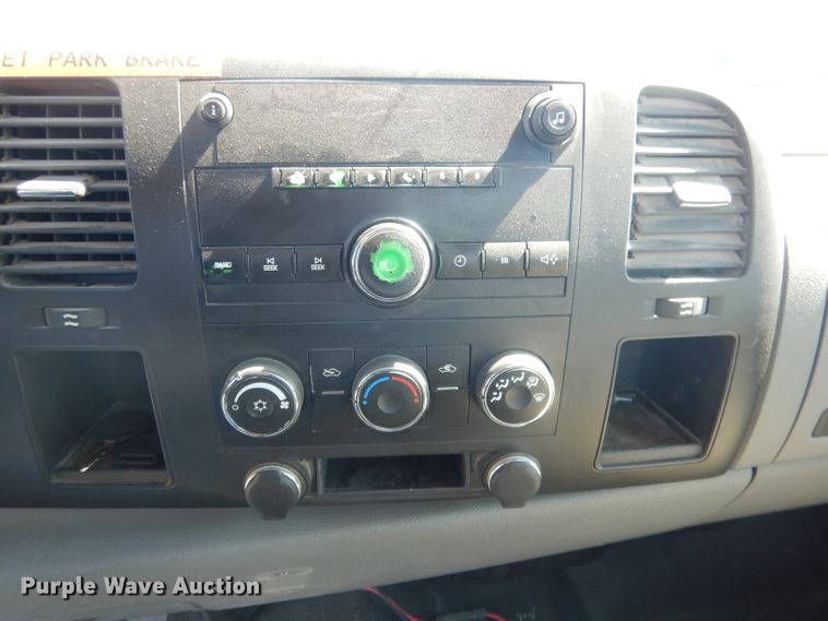 image for item FI9045 2010 Chevrolet Silverado 2500HD  utility bed pickup truck