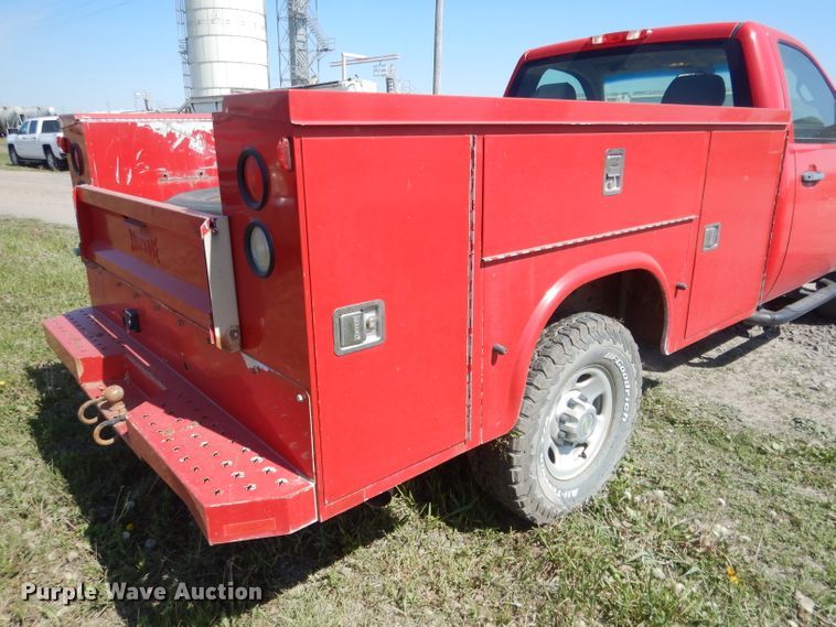 image for item FI9045 2010 Chevrolet Silverado 2500HD  utility bed pickup truck