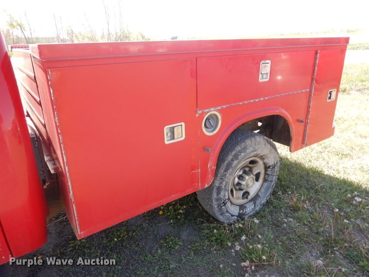 image for item FI9045 2010 Chevrolet Silverado 2500HD  utility bed pickup truck