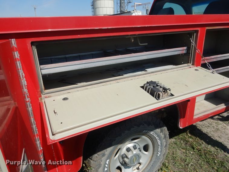 image for item FI9045 2010 Chevrolet Silverado 2500HD  utility bed pickup truck