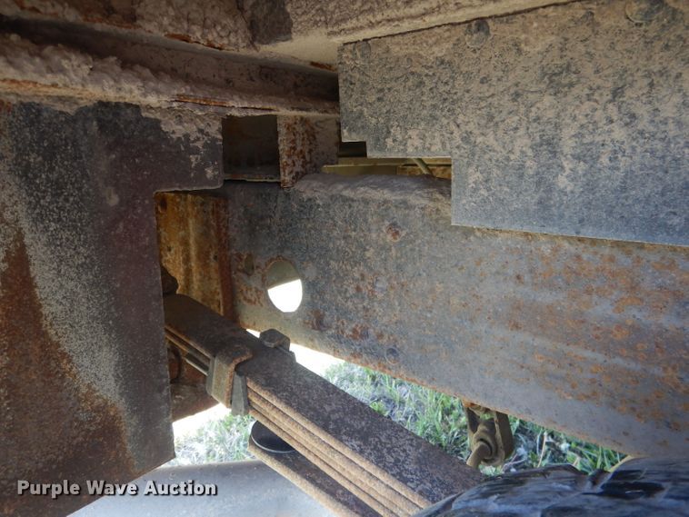 image for item FI9045 2010 Chevrolet Silverado 2500HD  utility bed pickup truck