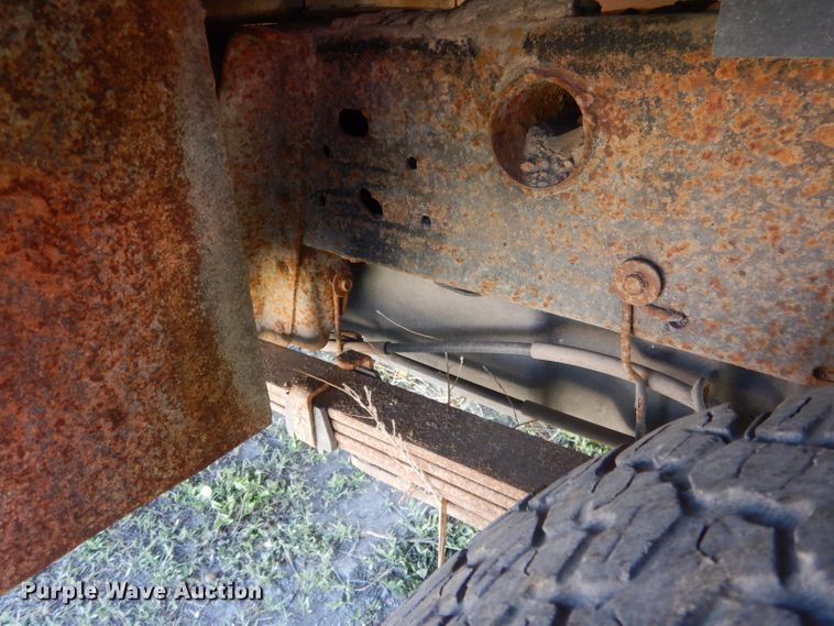 image for item FI9045 2010 Chevrolet Silverado 2500HD  utility bed pickup truck