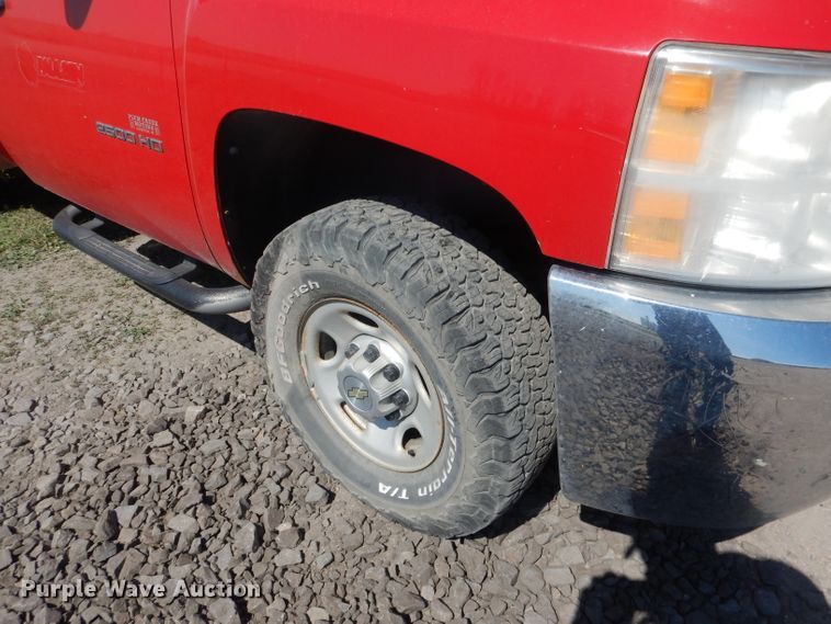 image for item FI9045 2010 Chevrolet Silverado 2500HD  utility bed pickup truck