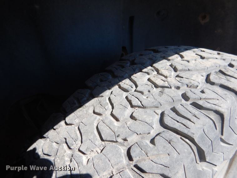 image for item FI9045 2010 Chevrolet Silverado 2500HD  utility bed pickup truck