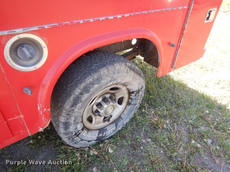 image for item FI9045 2010 Chevrolet Silverado 2500HD  utility bed pickup truck