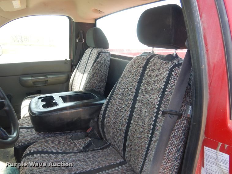 image for item FI9046 2008 Chevrolet Silverado 2500HD  utility bed pickup truck