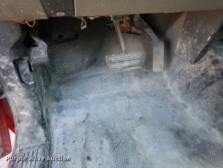 image for item FI9046 2008 Chevrolet Silverado 2500HD  utility bed pickup truck