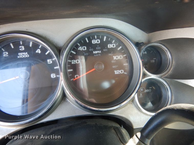 image for item FI9046 2008 Chevrolet Silverado 2500HD  utility bed pickup truck