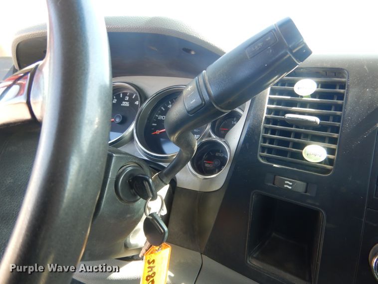 image for item FI9046 2008 Chevrolet Silverado 2500HD  utility bed pickup truck