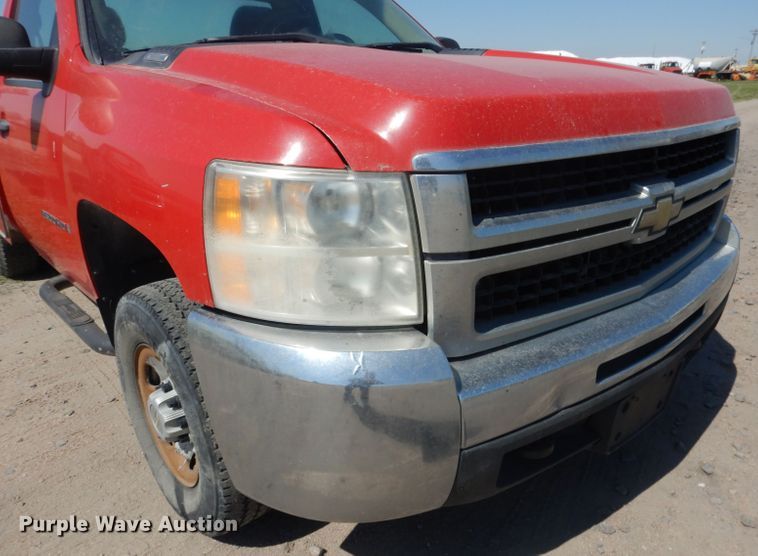 image for item FI9046 2008 Chevrolet Silverado 2500HD  utility bed pickup truck