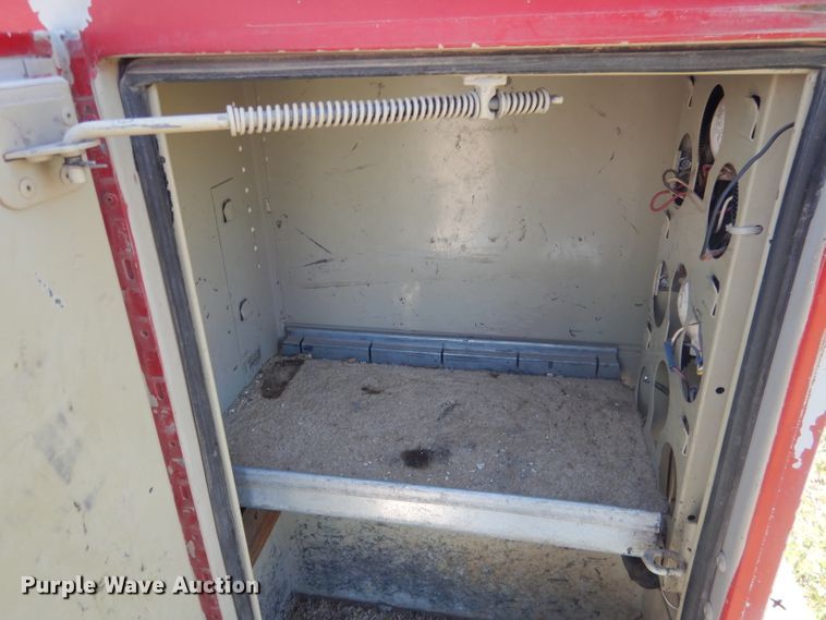 image for item FI9046 2008 Chevrolet Silverado 2500HD  utility bed pickup truck