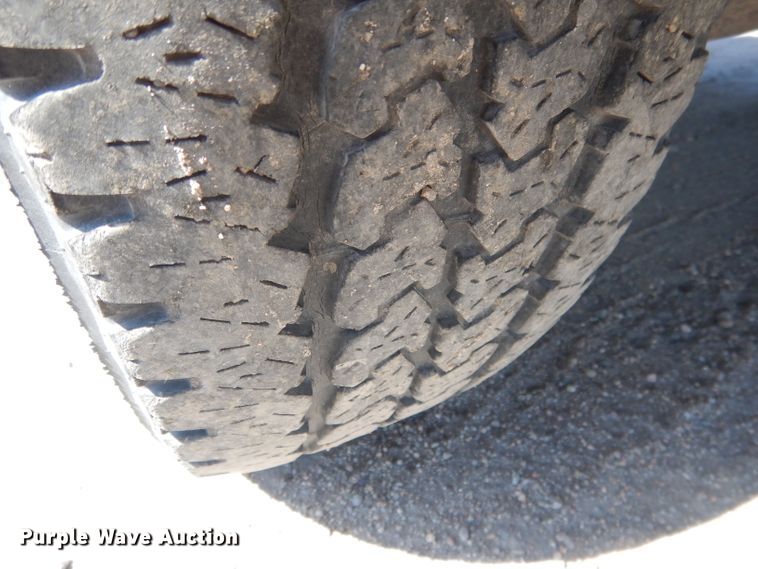 image for item FI9046 2008 Chevrolet Silverado 2500HD  utility bed pickup truck